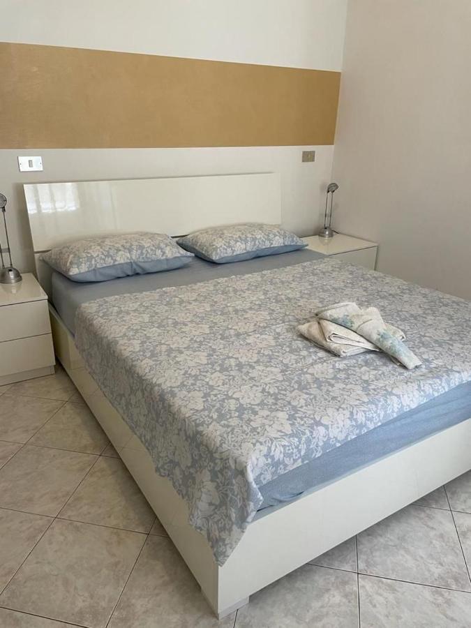 Marilyn House Daire Desenzano del Garda Dış mekan fotoğraf