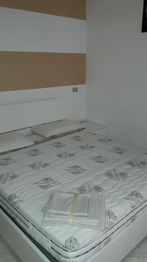 Marilyn House Daire Desenzano del Garda Dış mekan fotoğraf