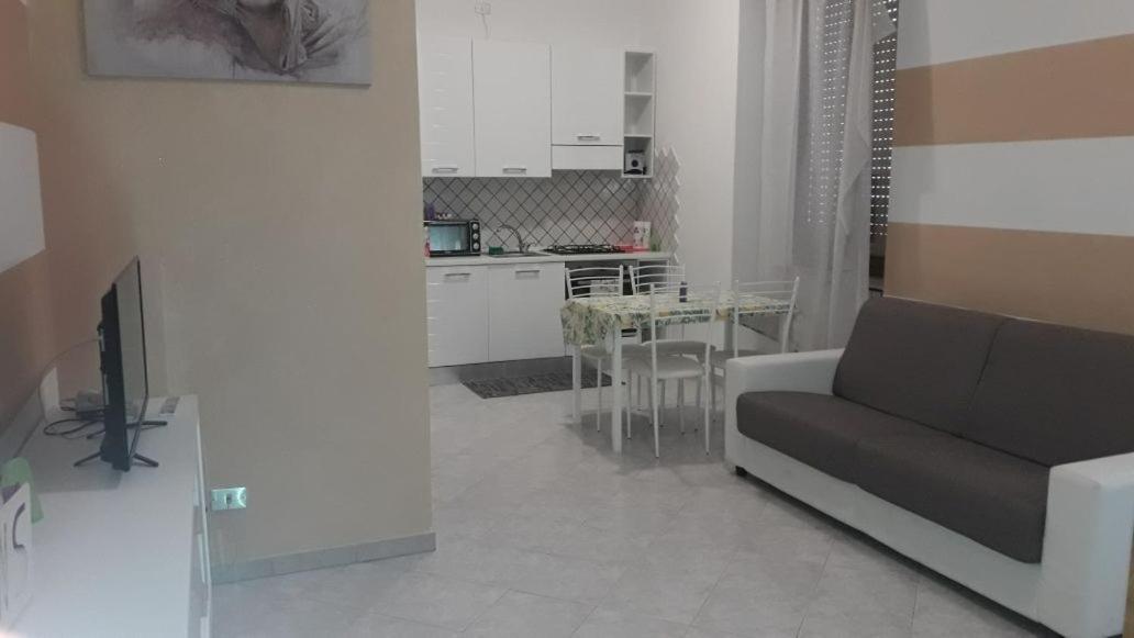 Marilyn House Daire Desenzano del Garda Dış mekan fotoğraf